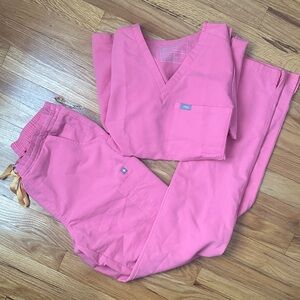 Figs Pink Scrub set / Top XS, Bottom S Tall